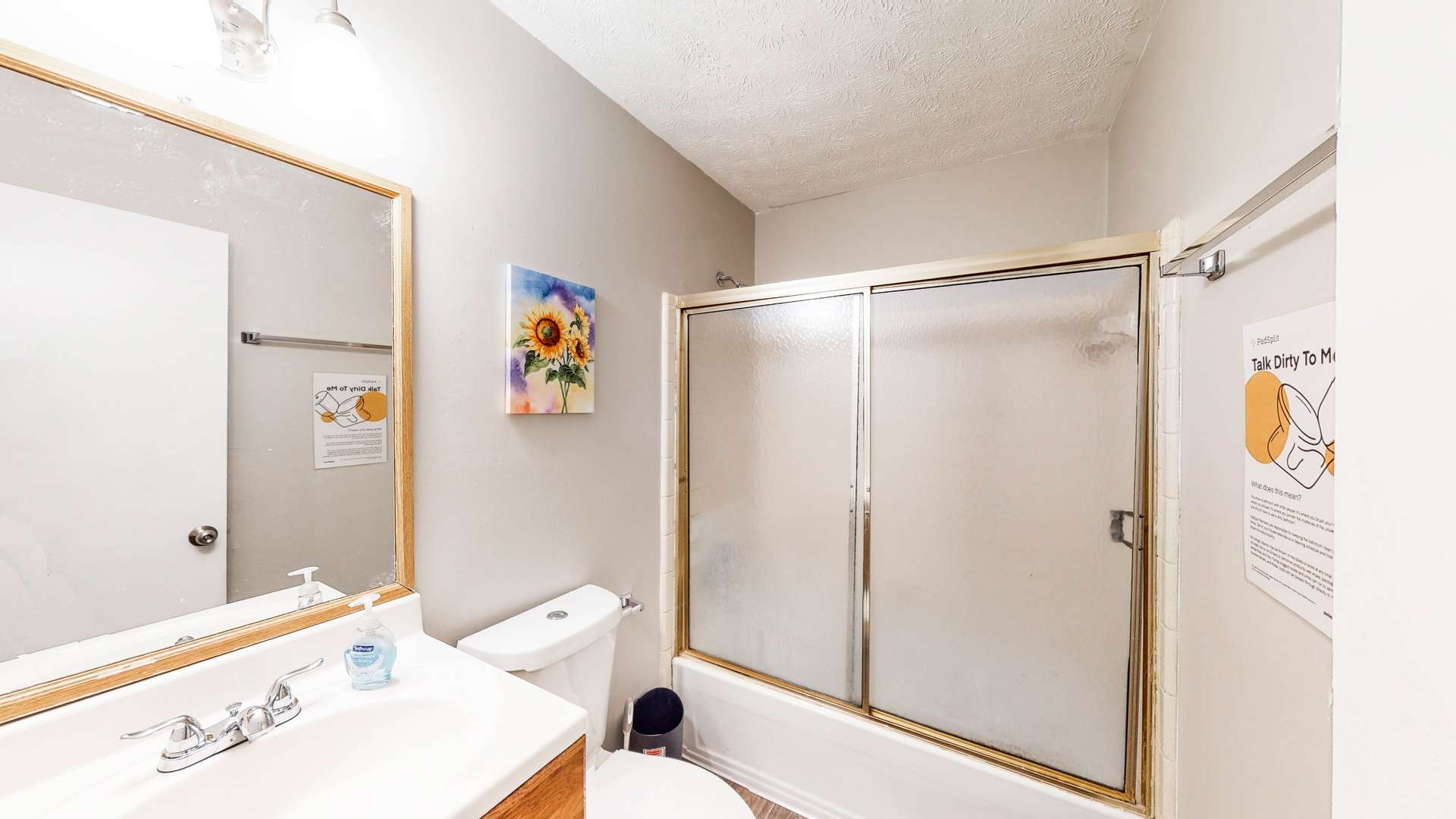 bathroom, detected: bathtub