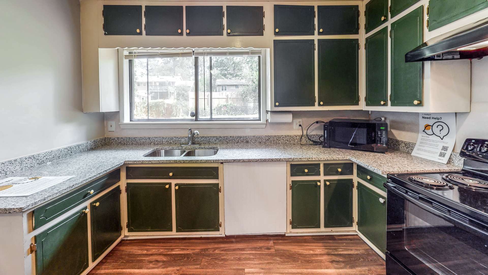 kitchen, detected: kitchen stove, stove, gas stove