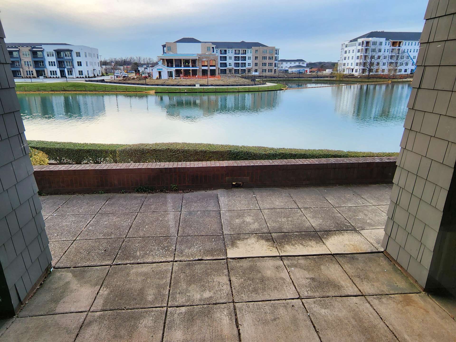 Back/ lake view