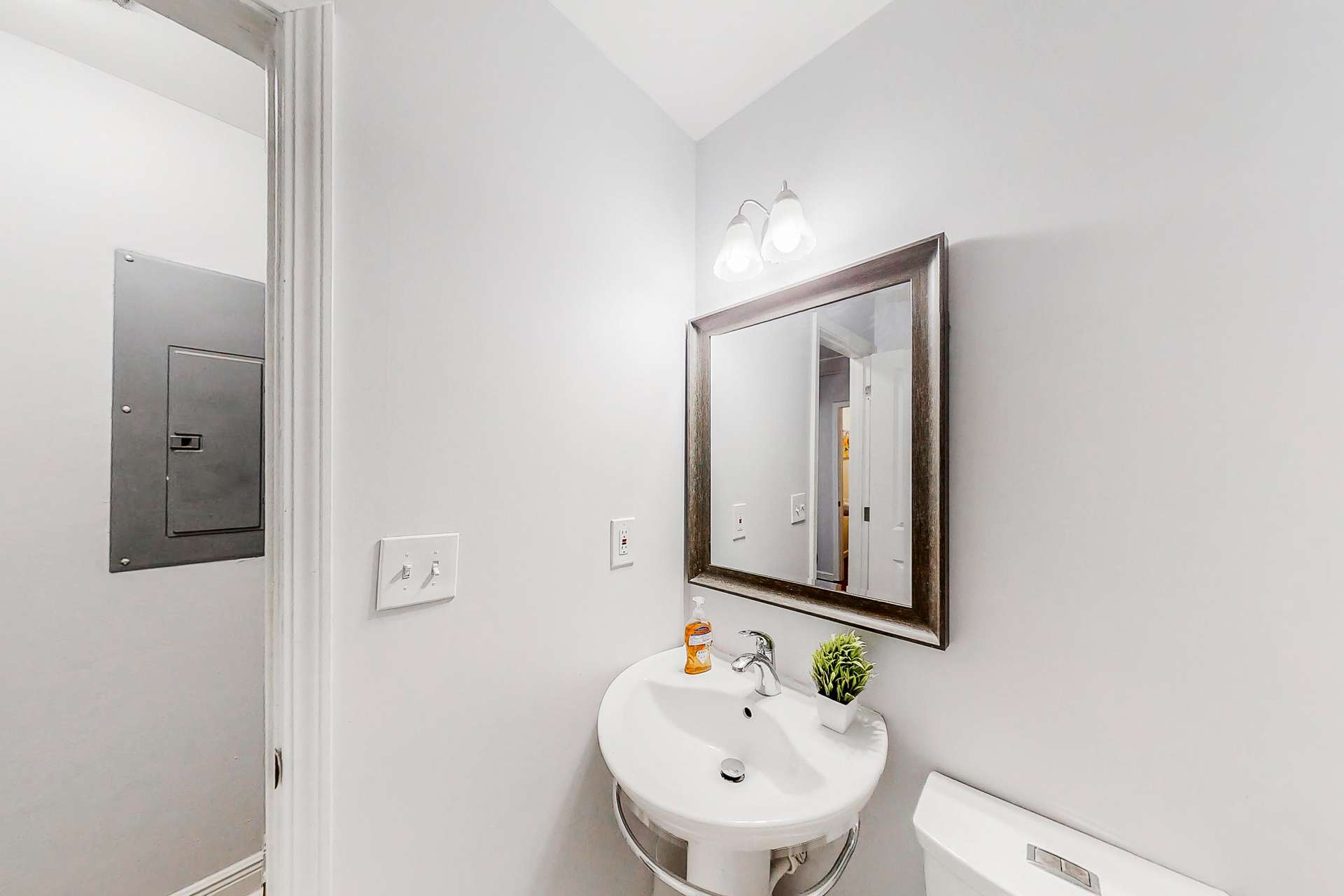 bathroom, detected: