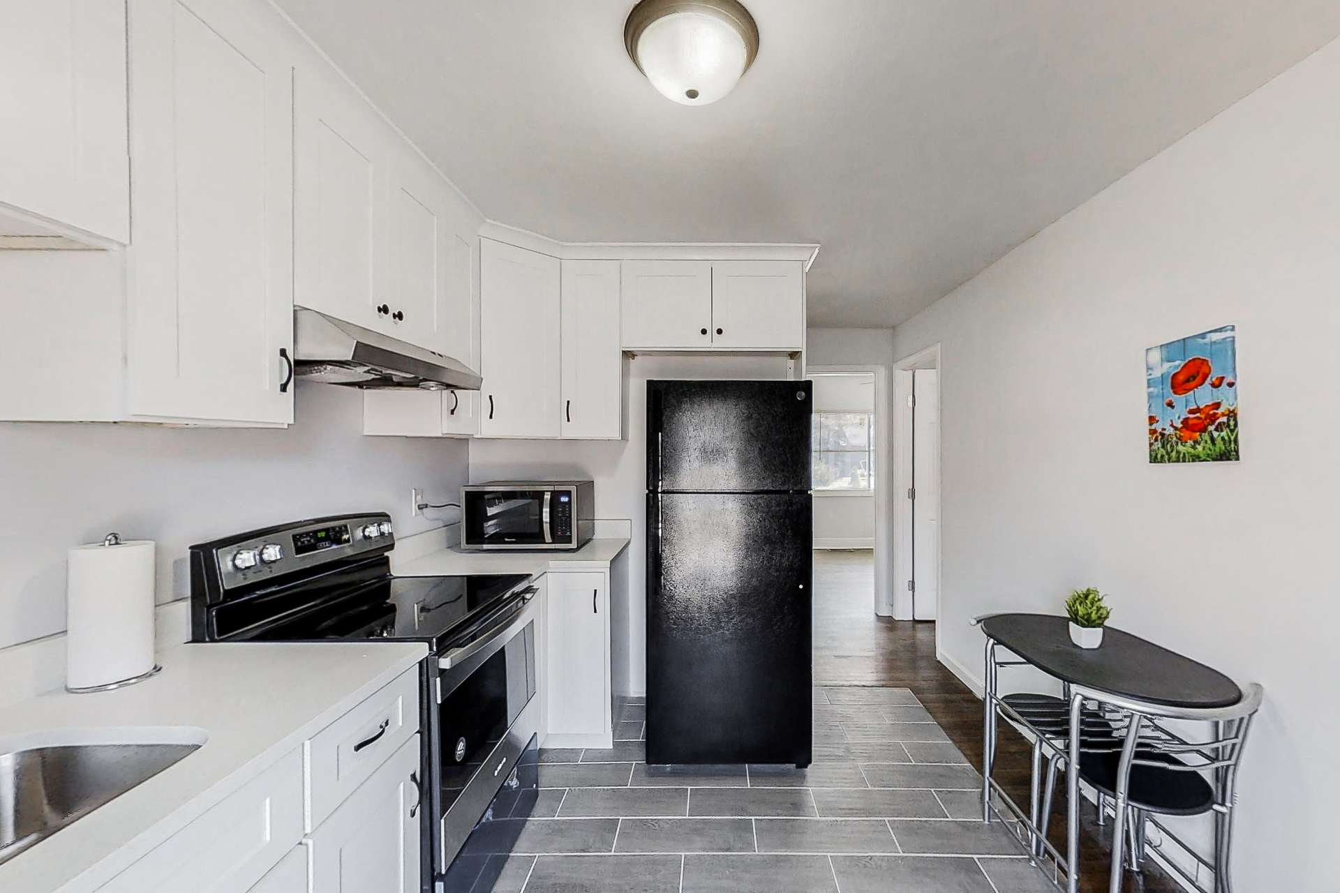 kitchen, detected: kitchen stove, gas stove, stove