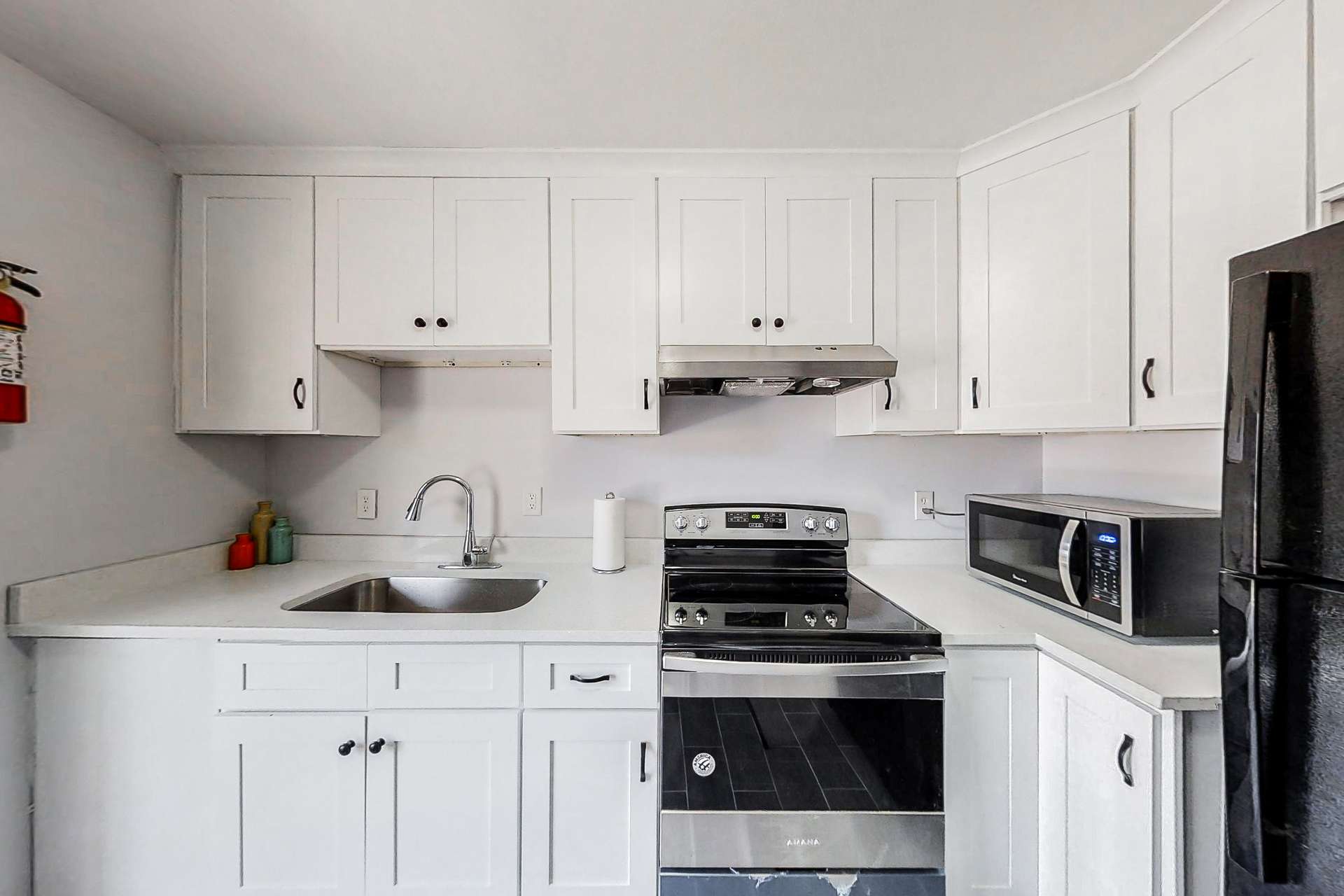 kitchen, detected: kitchen stove, stove, gas stove