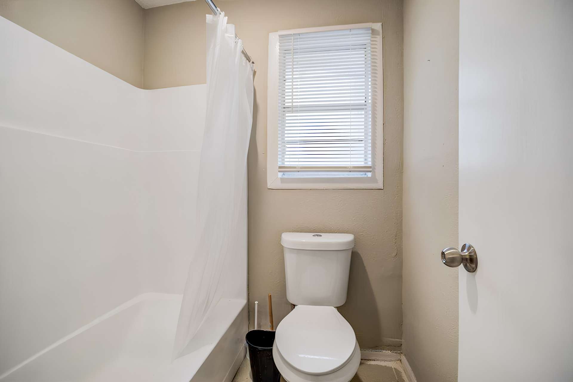 bathroom, detected: window blind