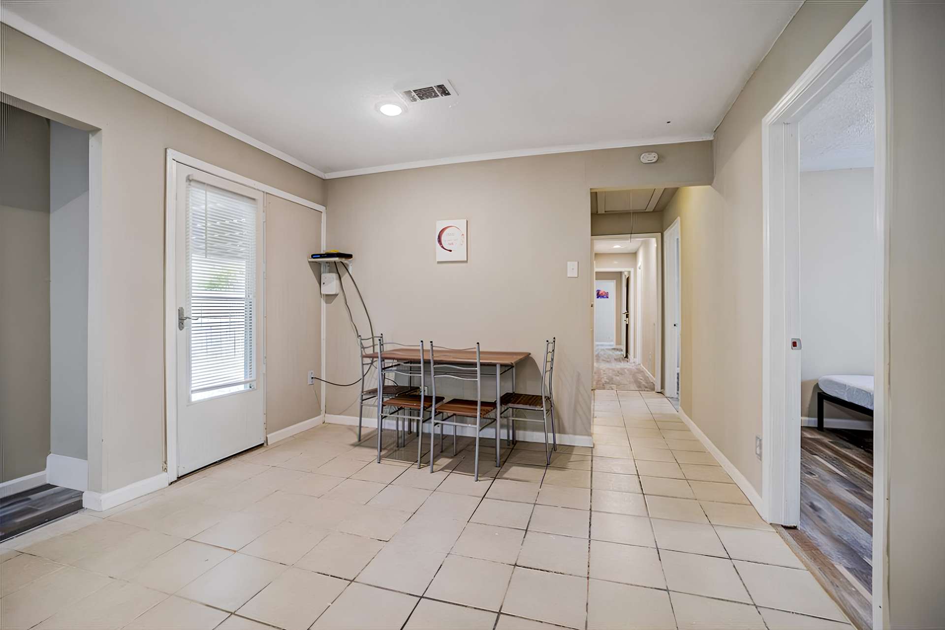 dining_room, detected: