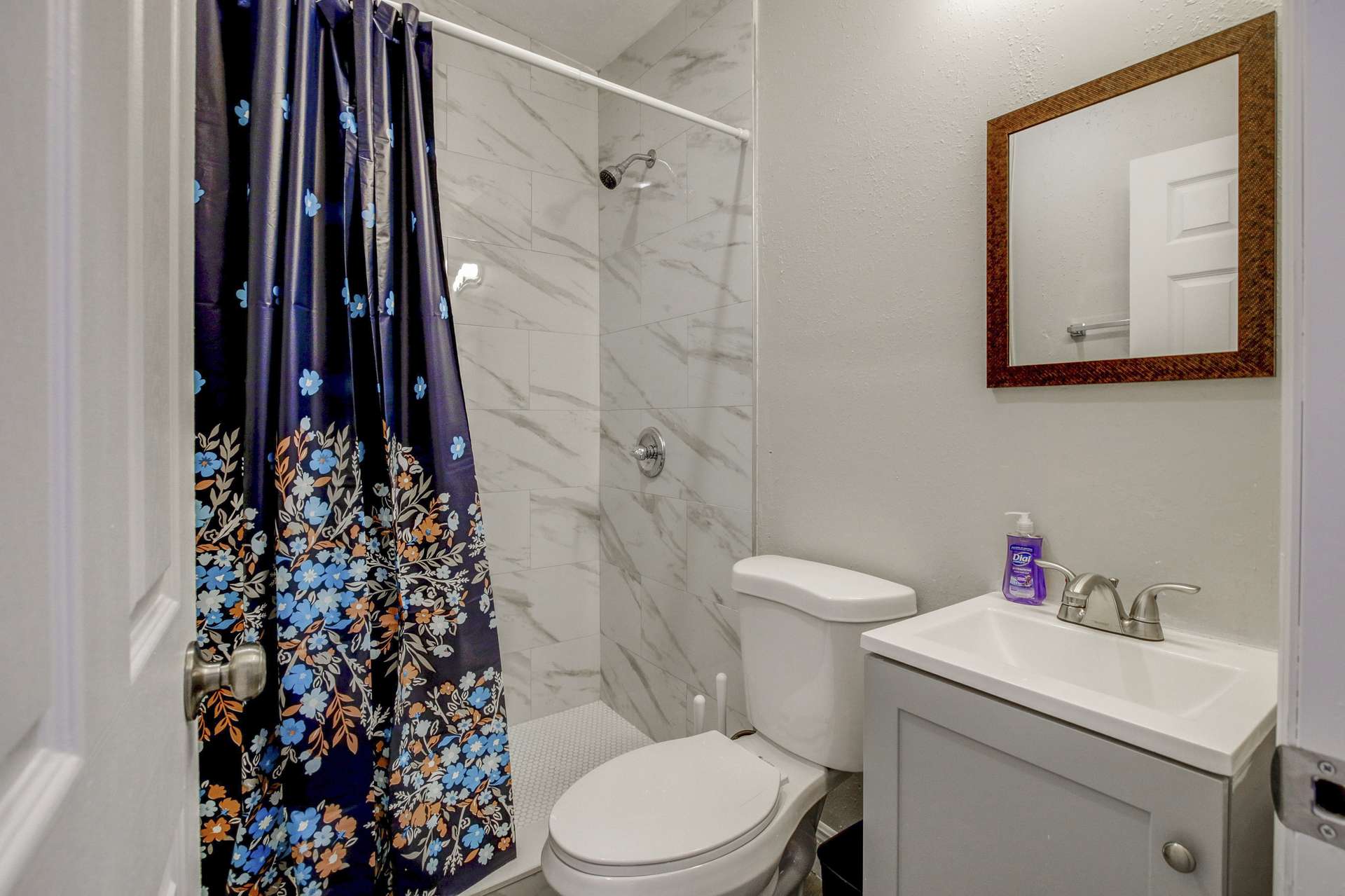 bathroom, detected:shower