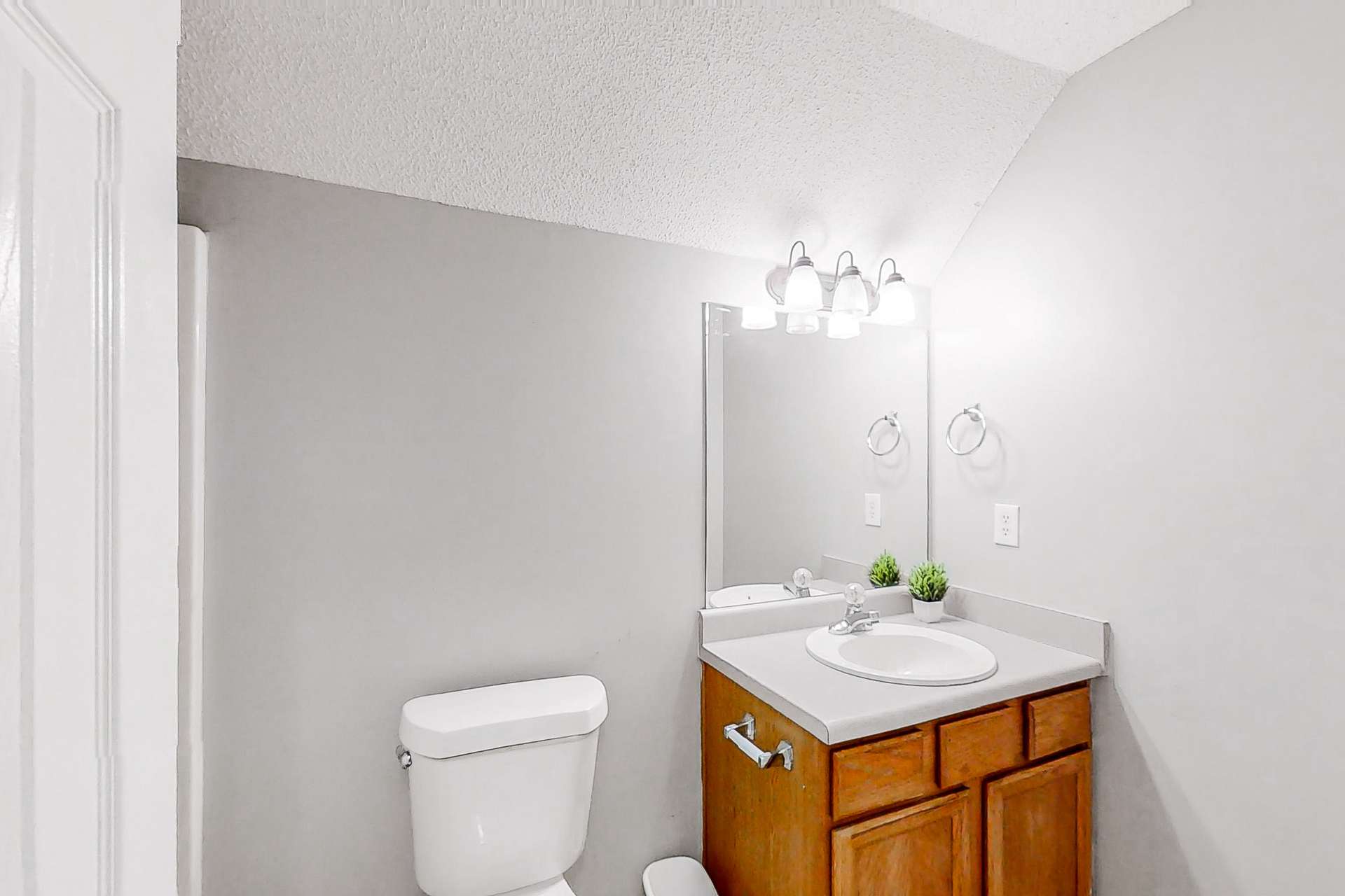 bathroom, detected: