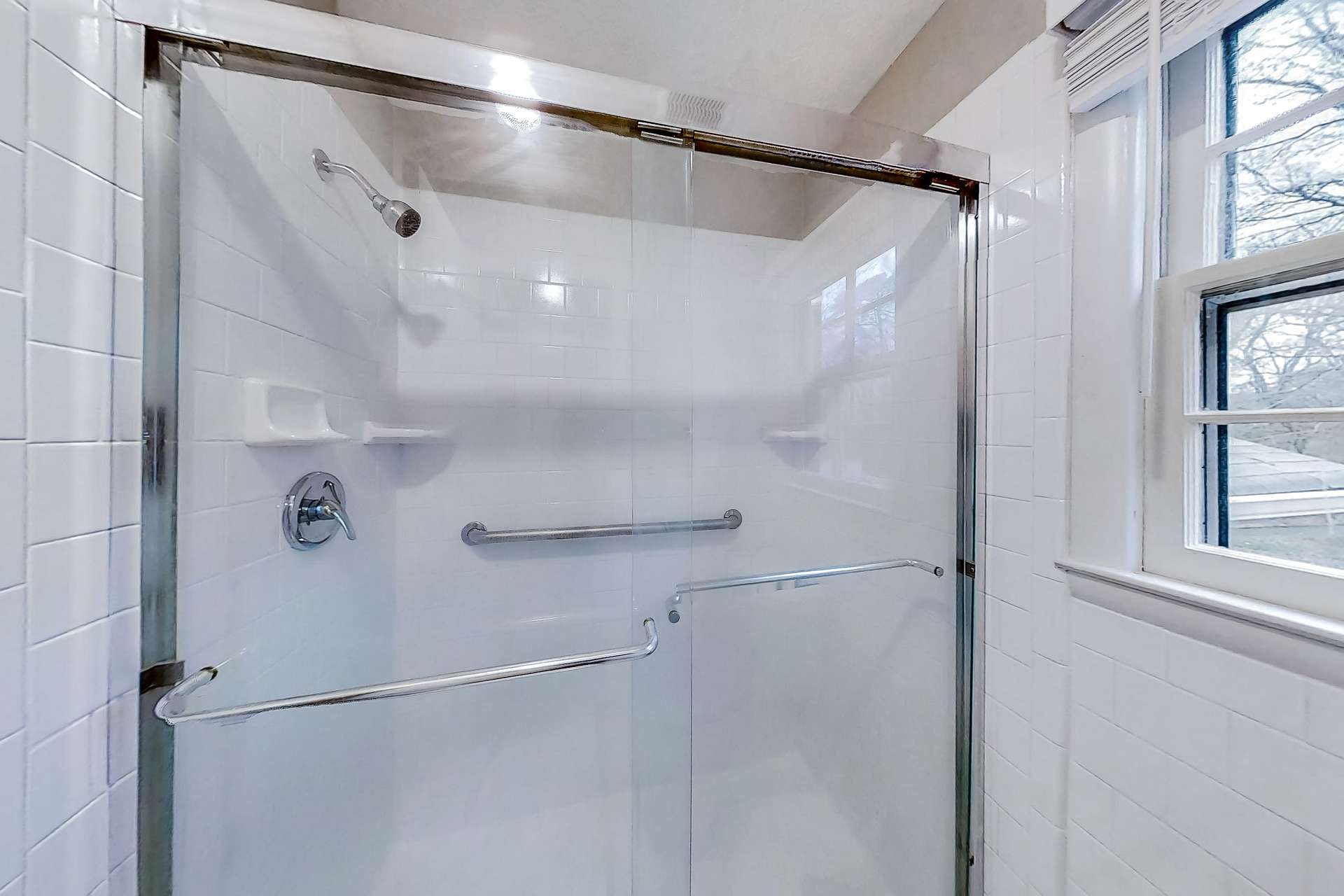 bathroom, detected:shower, bathtub
