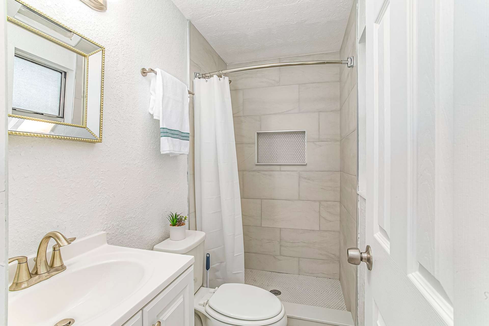 bathroom, detected: