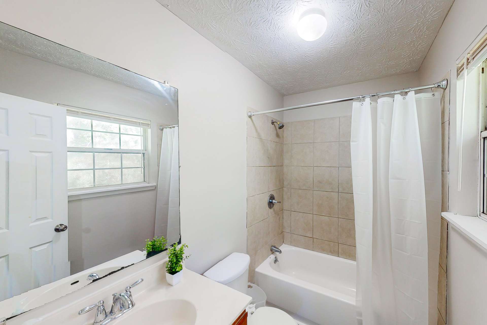 bathroom, detected:bathtub, shower