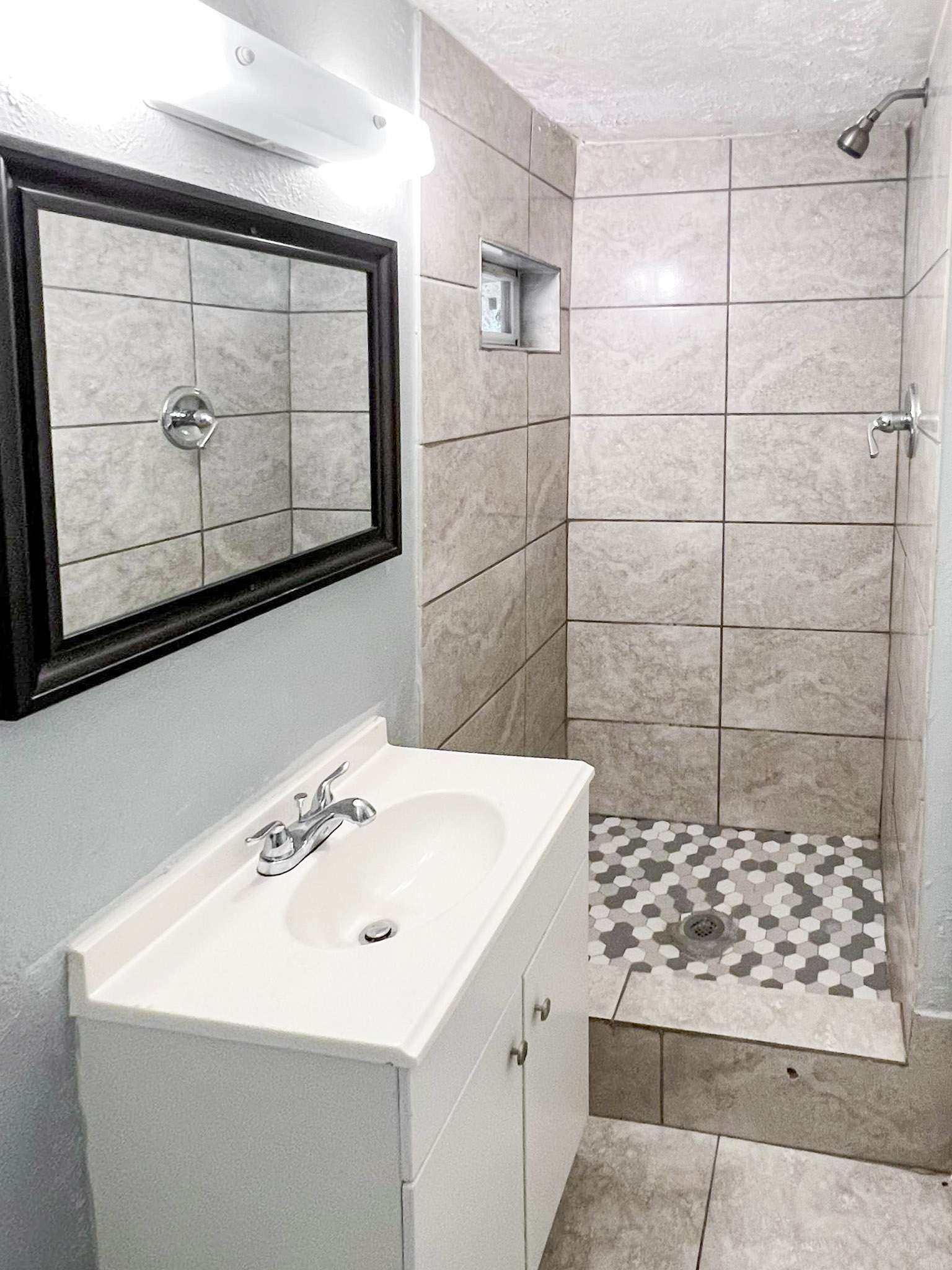 bathroom, detected: