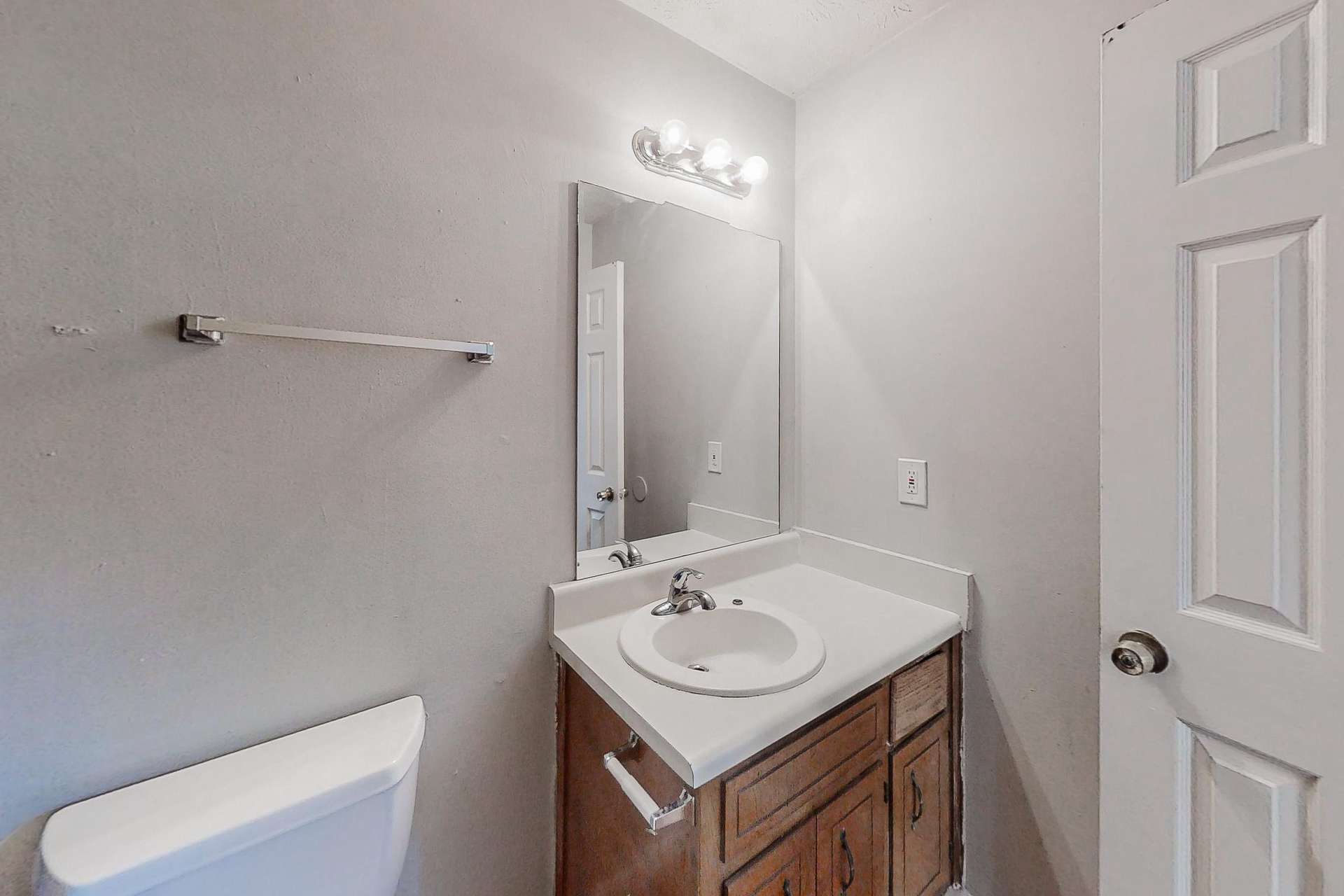 Master Bathroom (en suite for Bedroom 1)