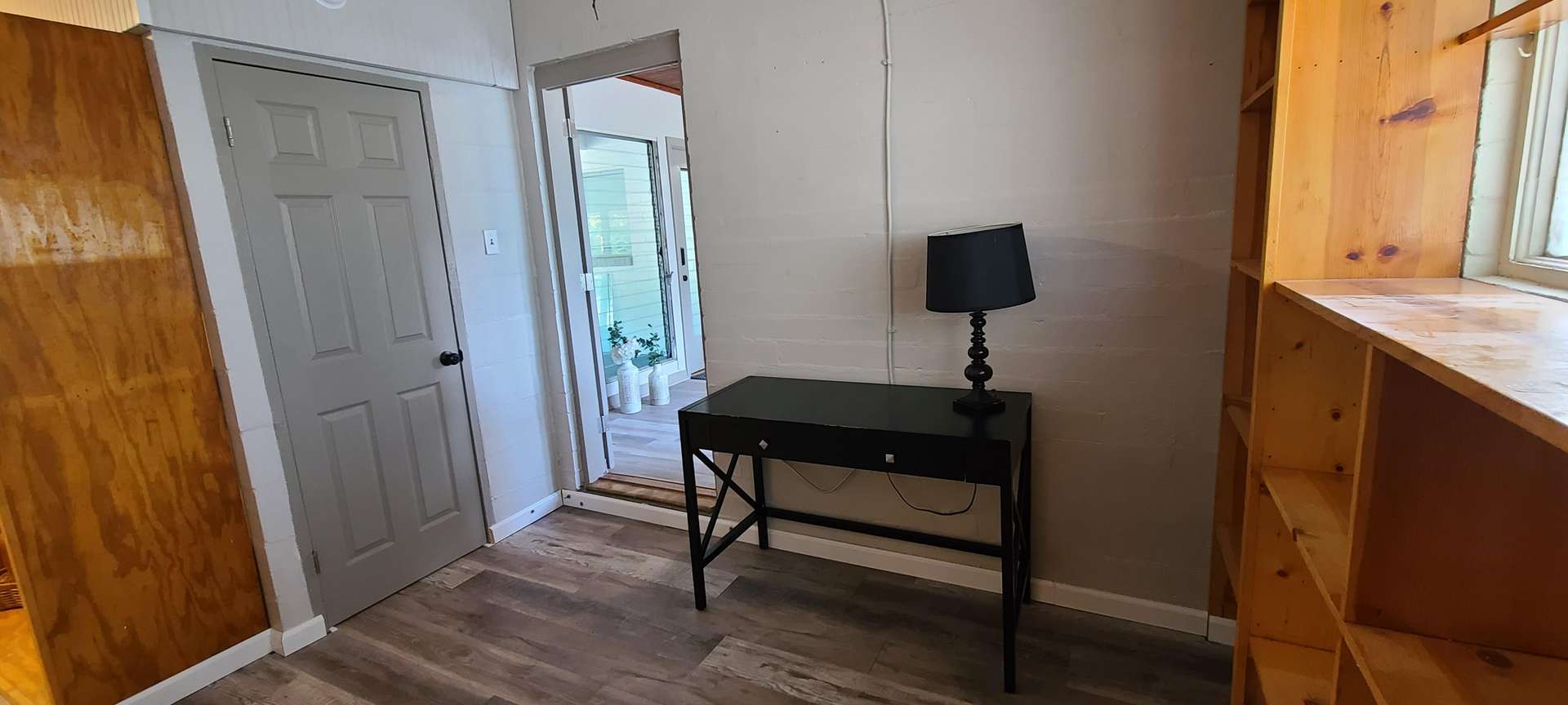 Extra Workspace available!