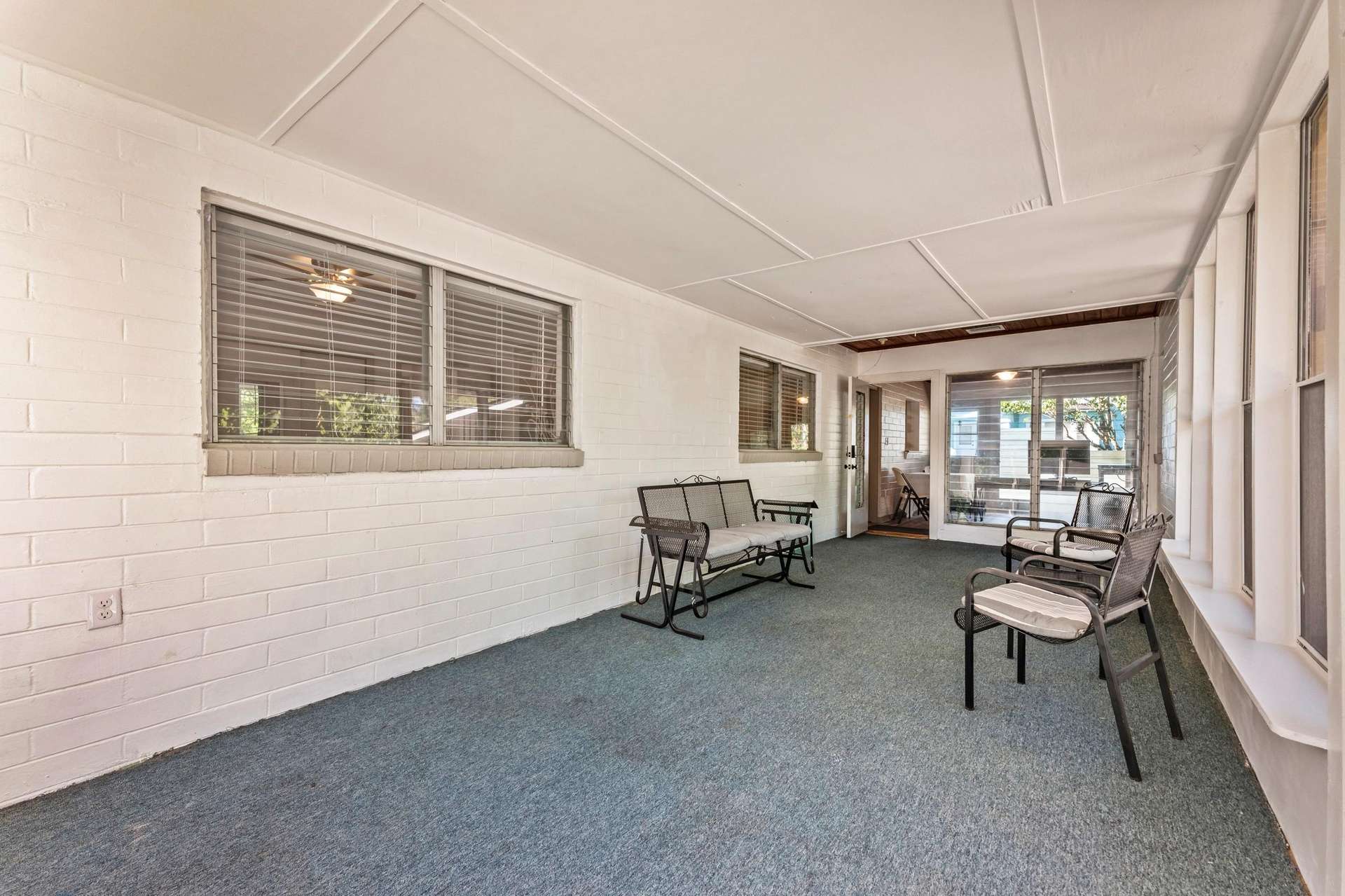 Covered patio area!