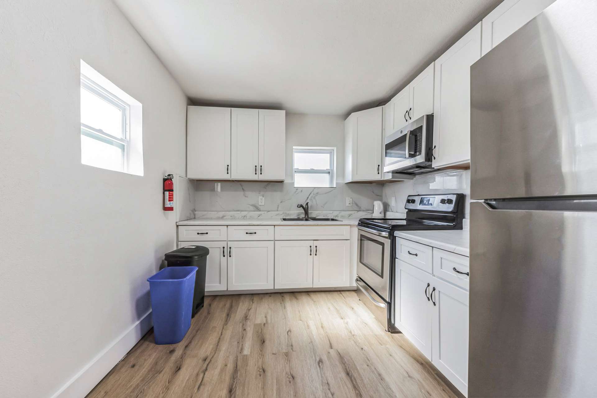 kitchen, detected:kitchen stove, stove