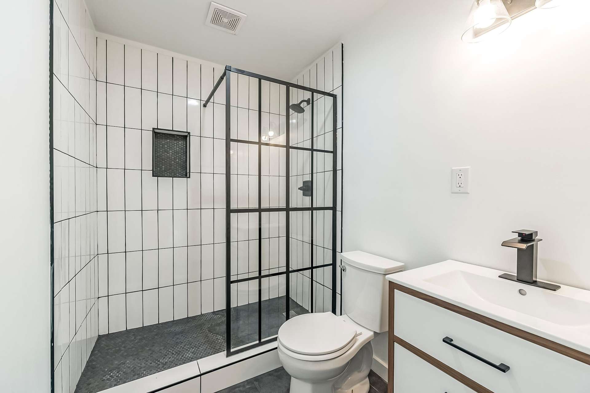 bathroom, detected:shower