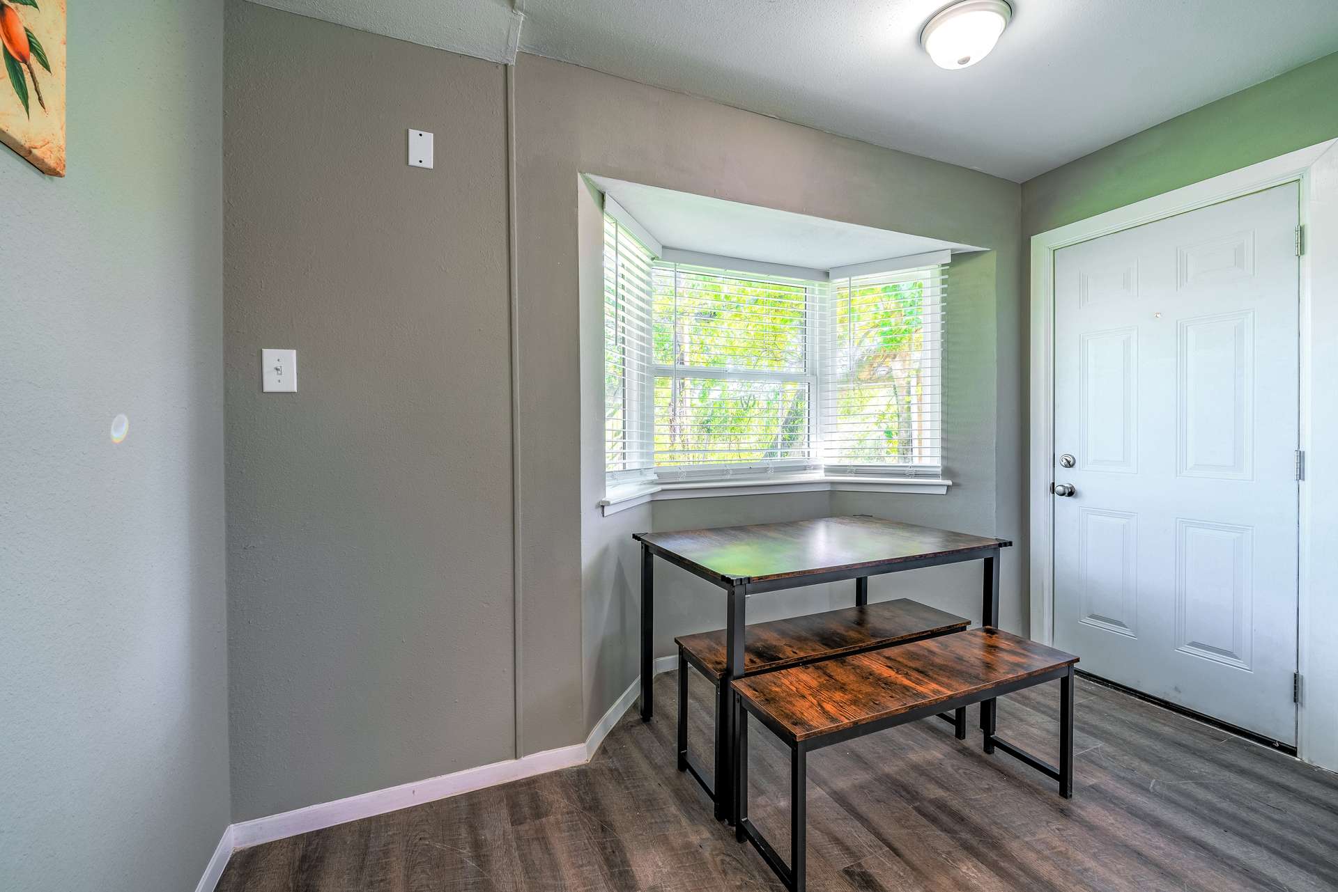 dining_room, detected: