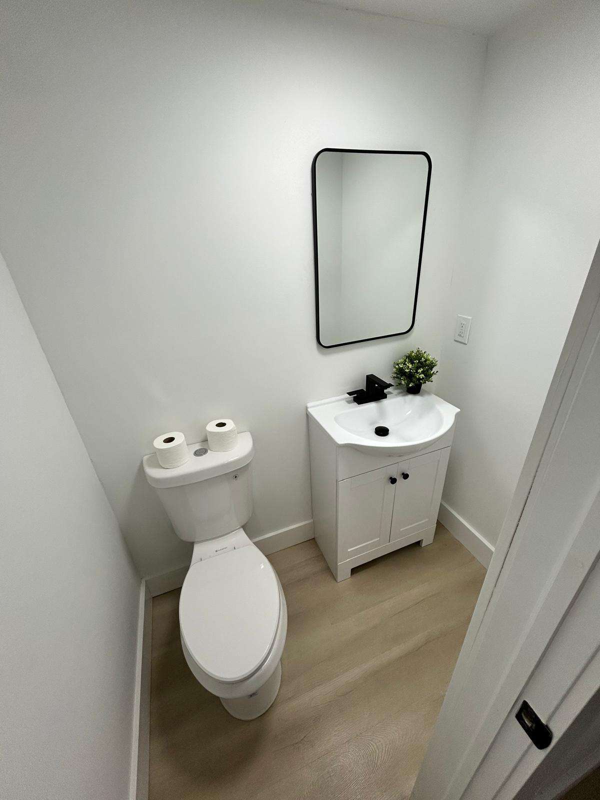 Half bathroom for common use