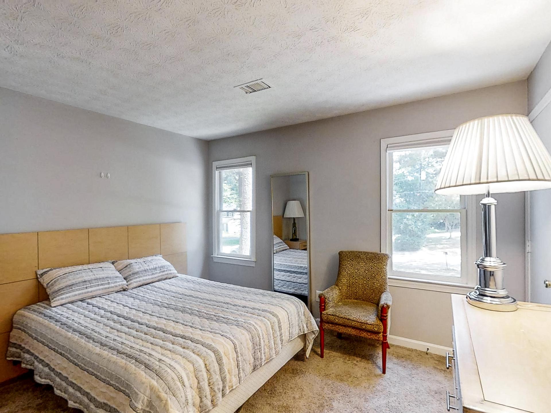 bedroom, detected: bed, window blind