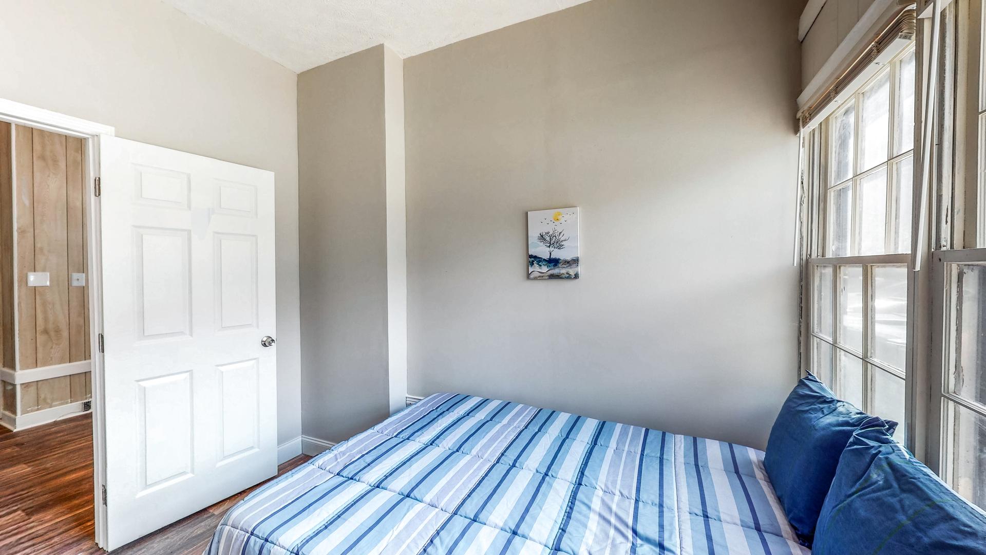 bedroom, detected: bed