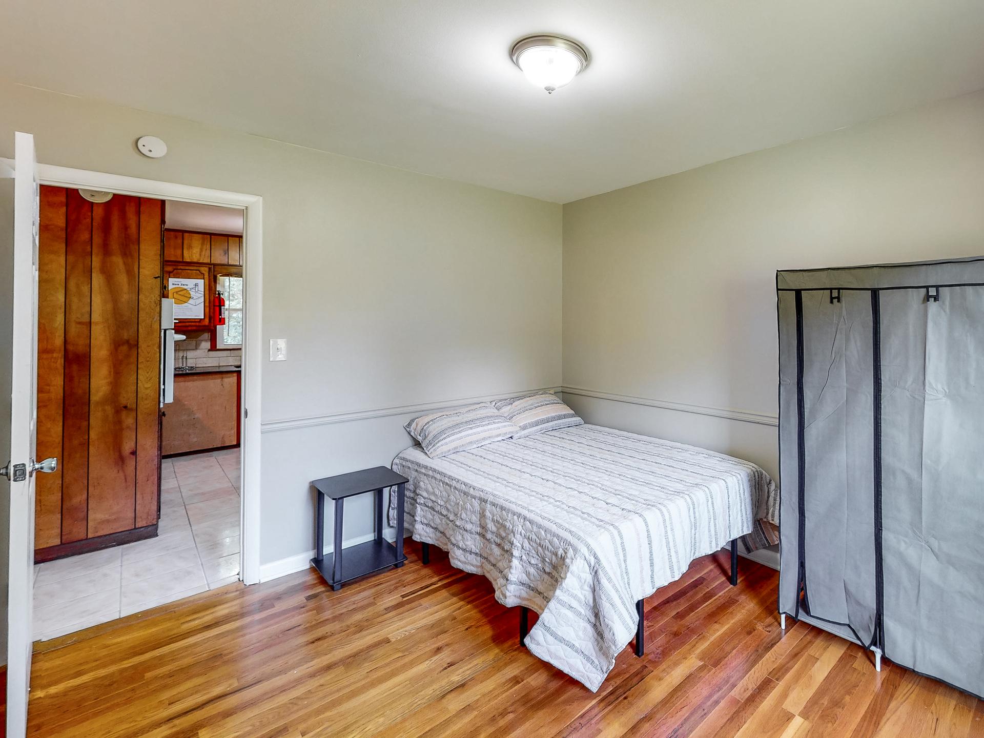 bedroom, detected: bed