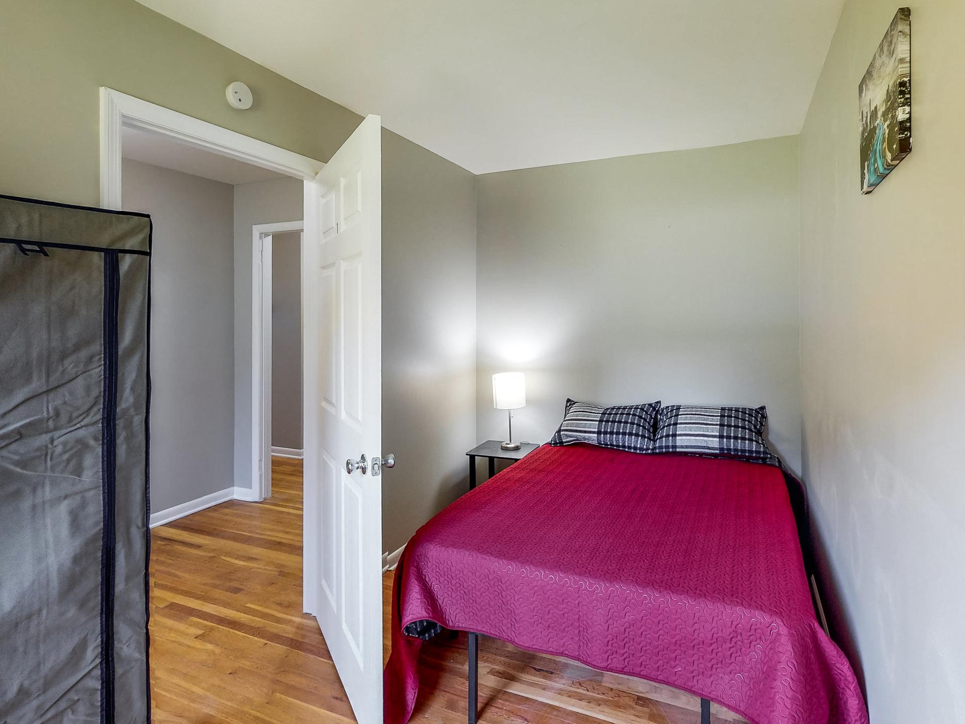 bedroom, detected: bed