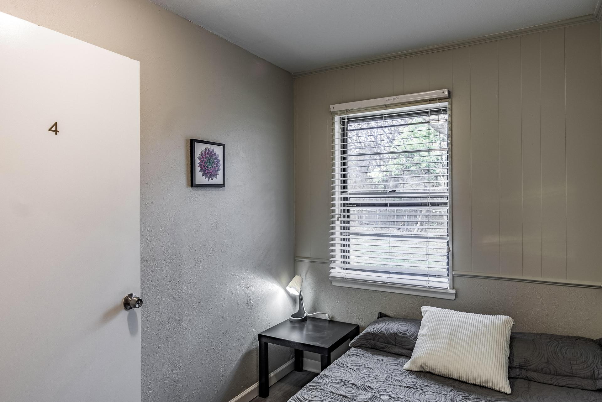 bedroom, detected: window blind