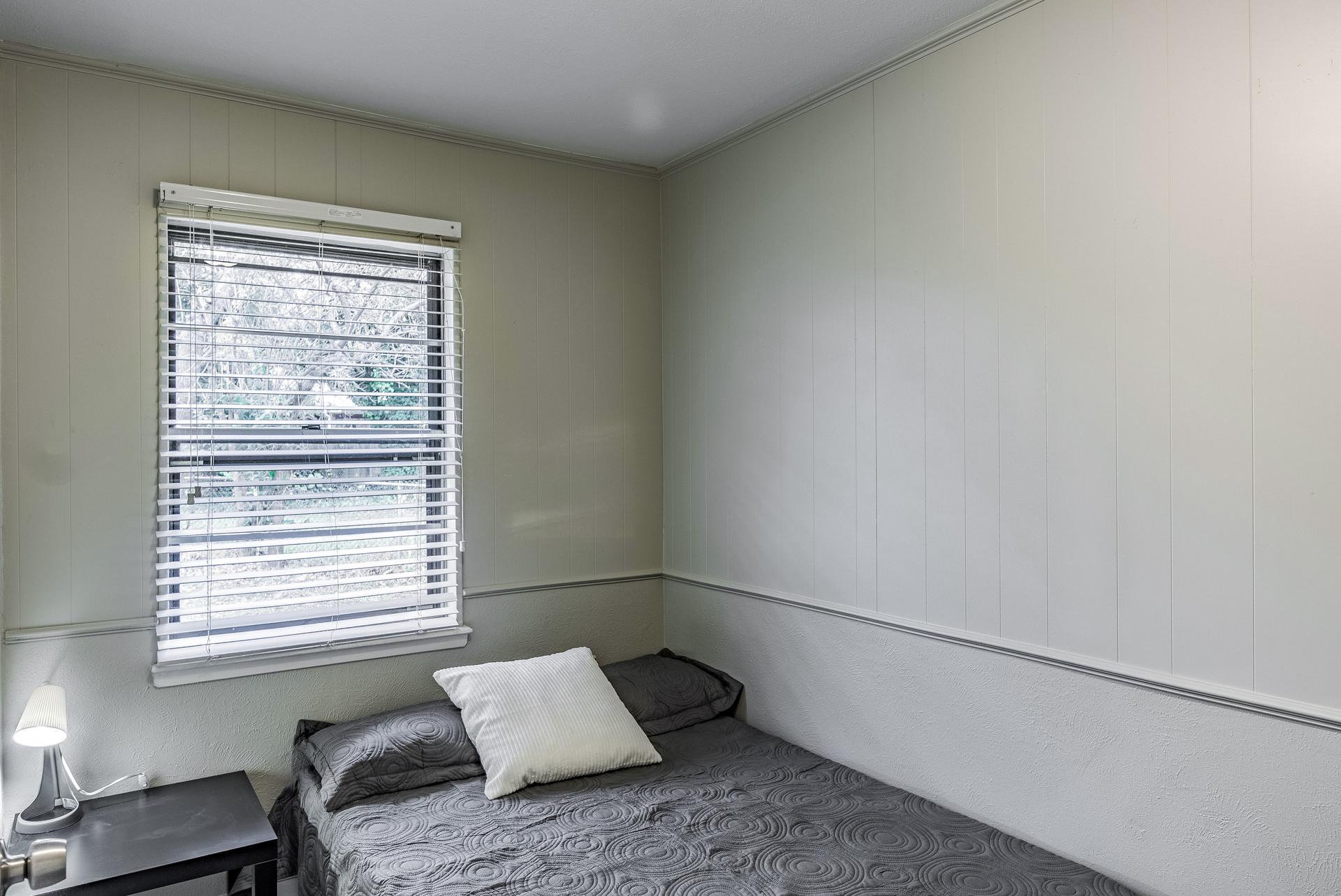 bedroom, detected: window blind
