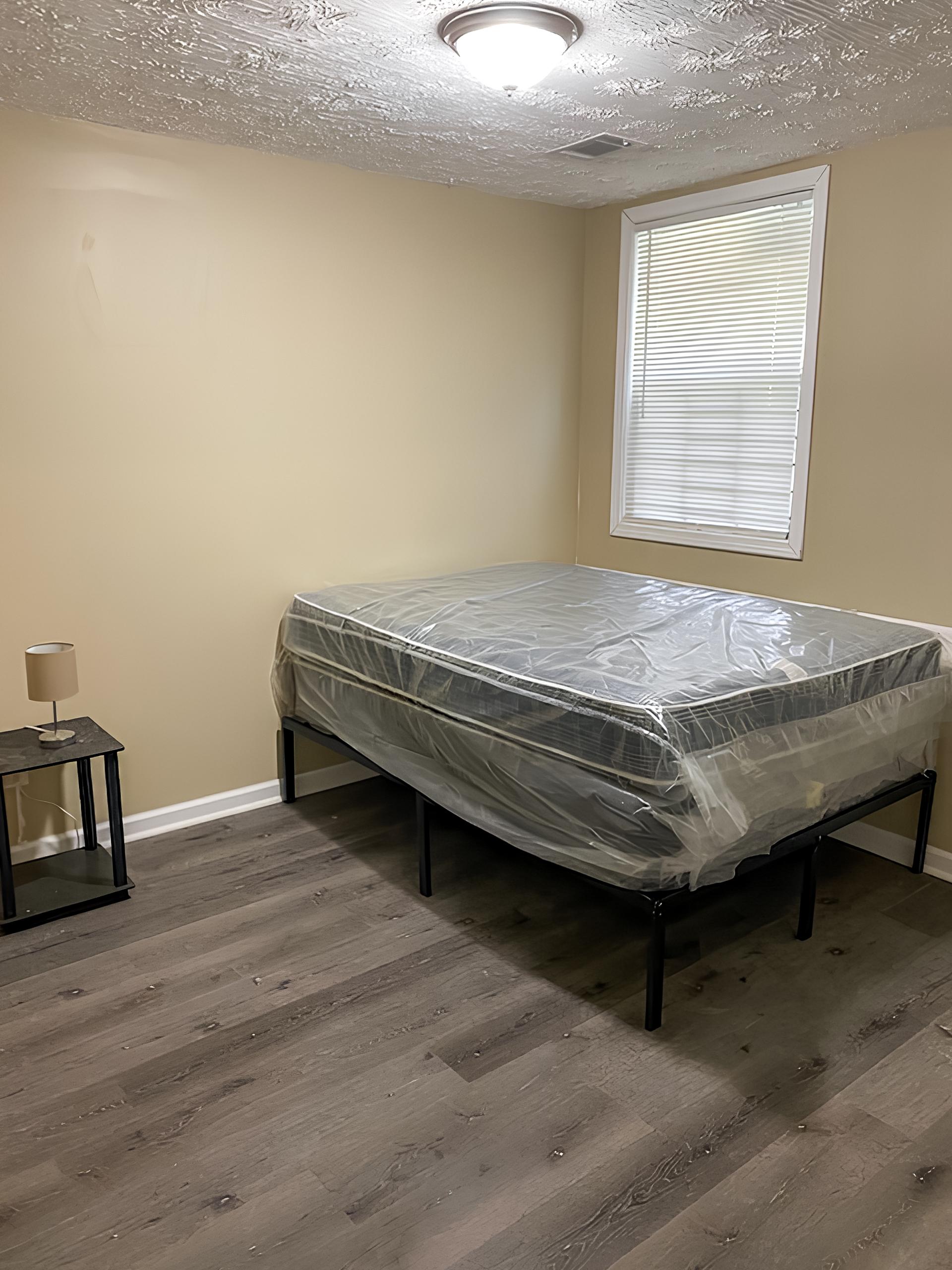 bedroom, detected: window blind, bed