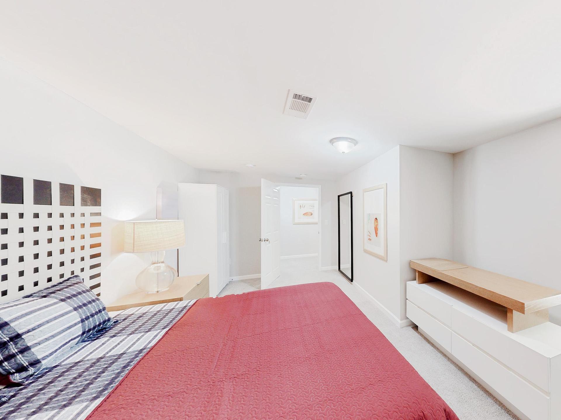 bedroom, detected: bed