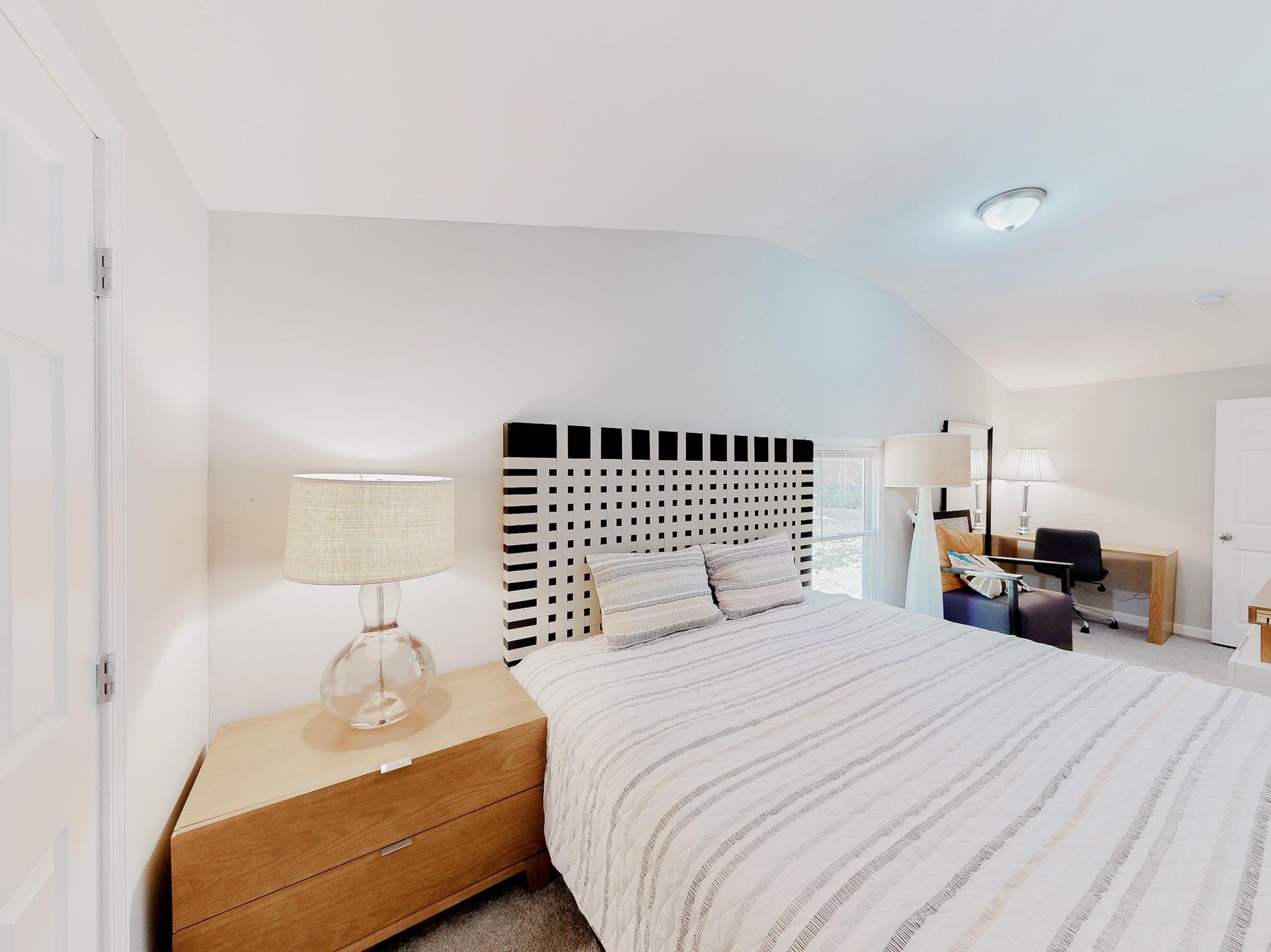 bedroom, detected: bed