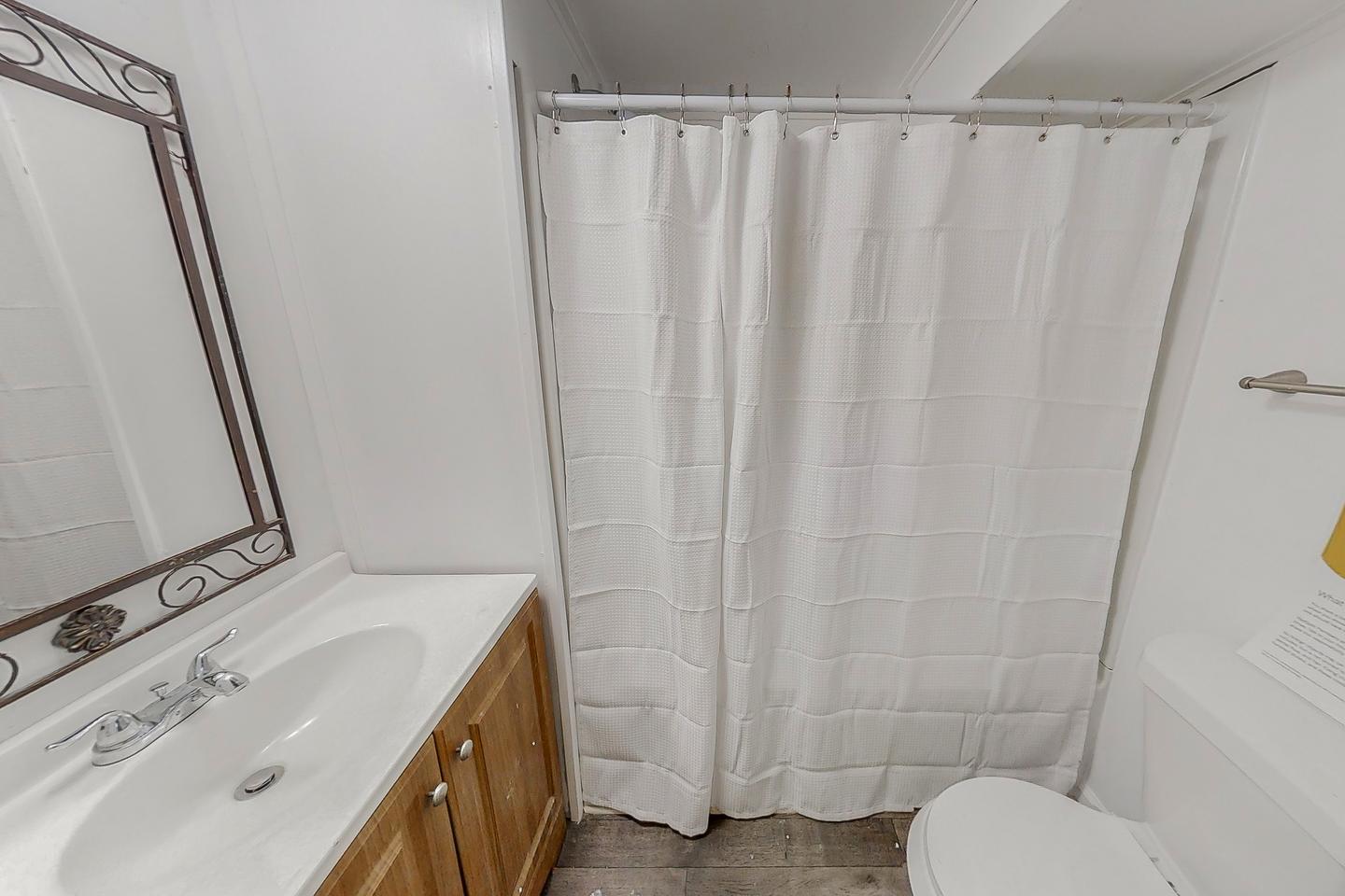 Bathroom(s)