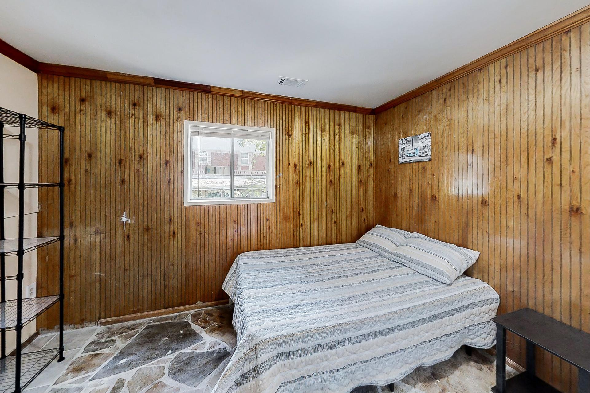 bedroom, detected: bed