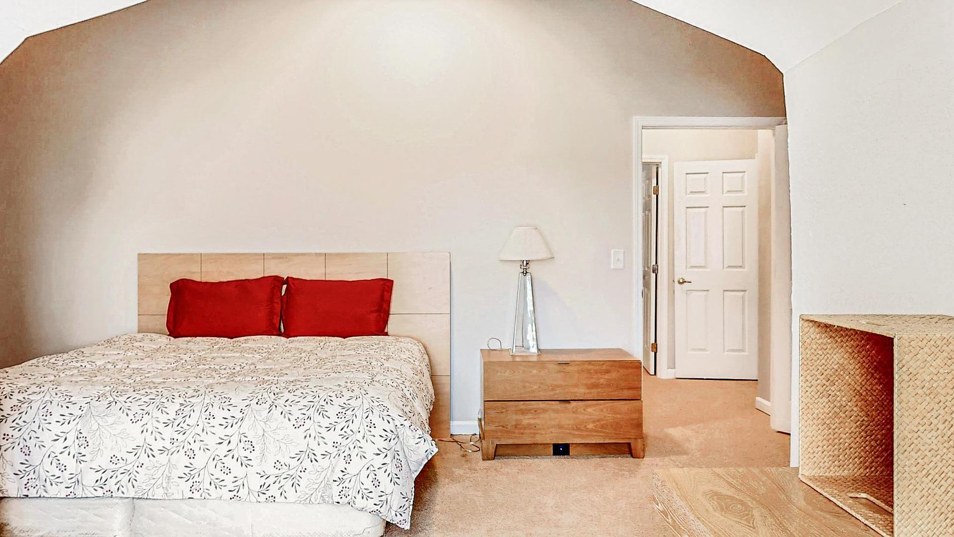bedroom, detected: bed
