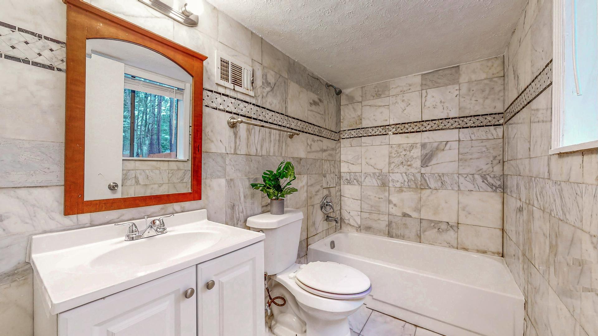 Bathroom(s)
