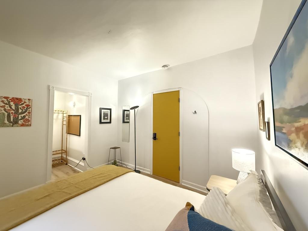 Big Room with Attached Work Space & Closet