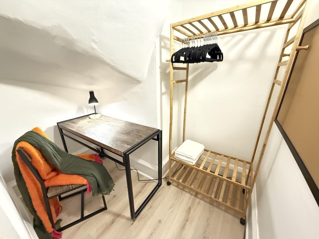 Ample Clothes Hanging Space