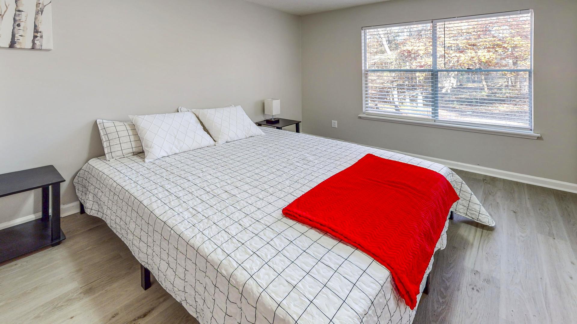 bedroom, detected: bed, window blind