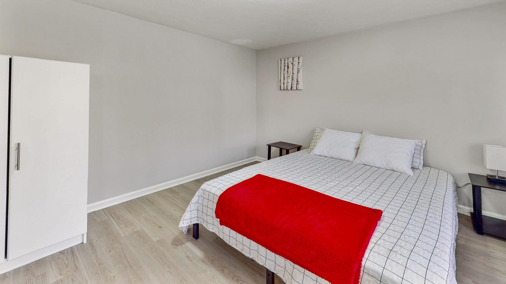 bedroom, detected: bed