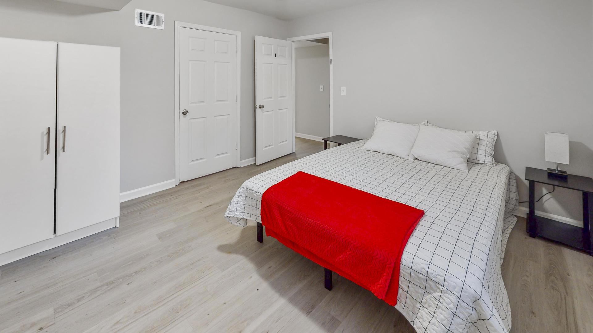 bedroom, detected: bed