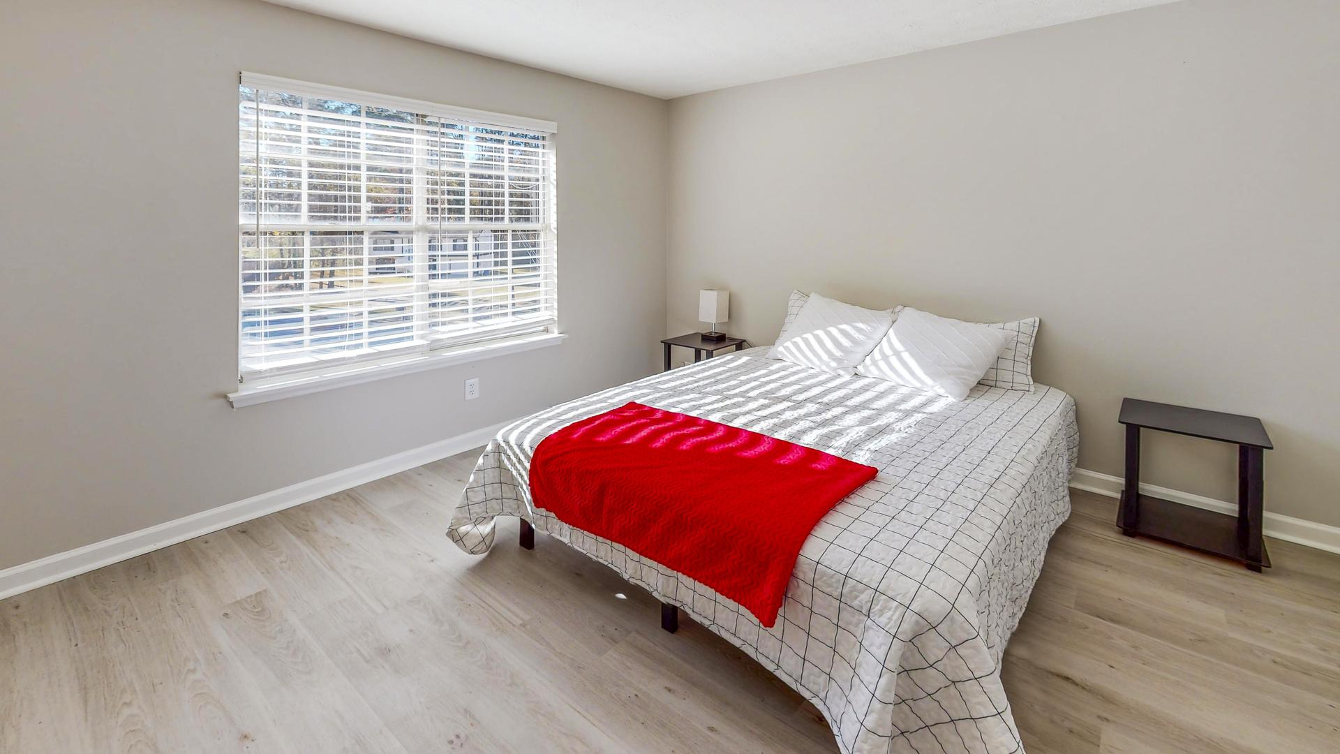 bedroom, detected: bed, window blind