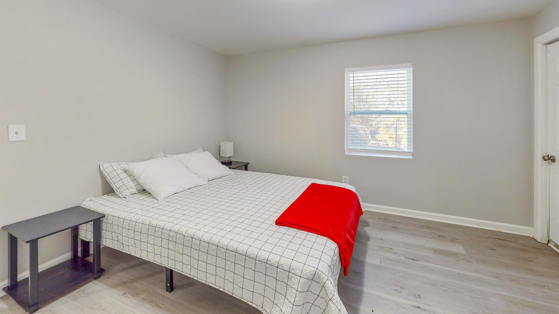 bedroom, detected: bed, window blind