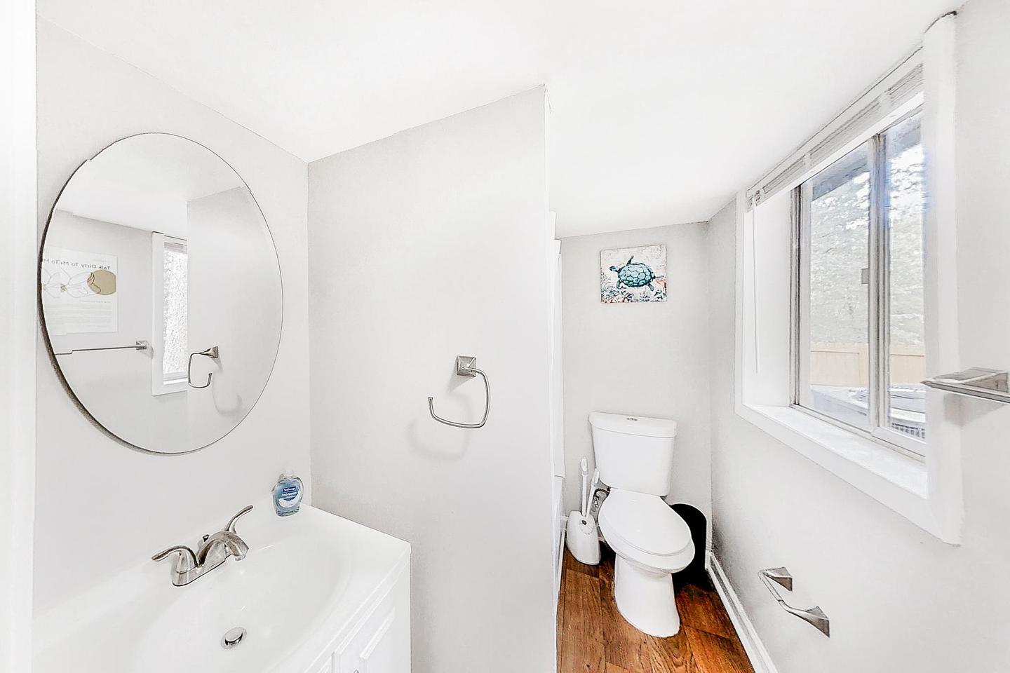 Bathroom(s)