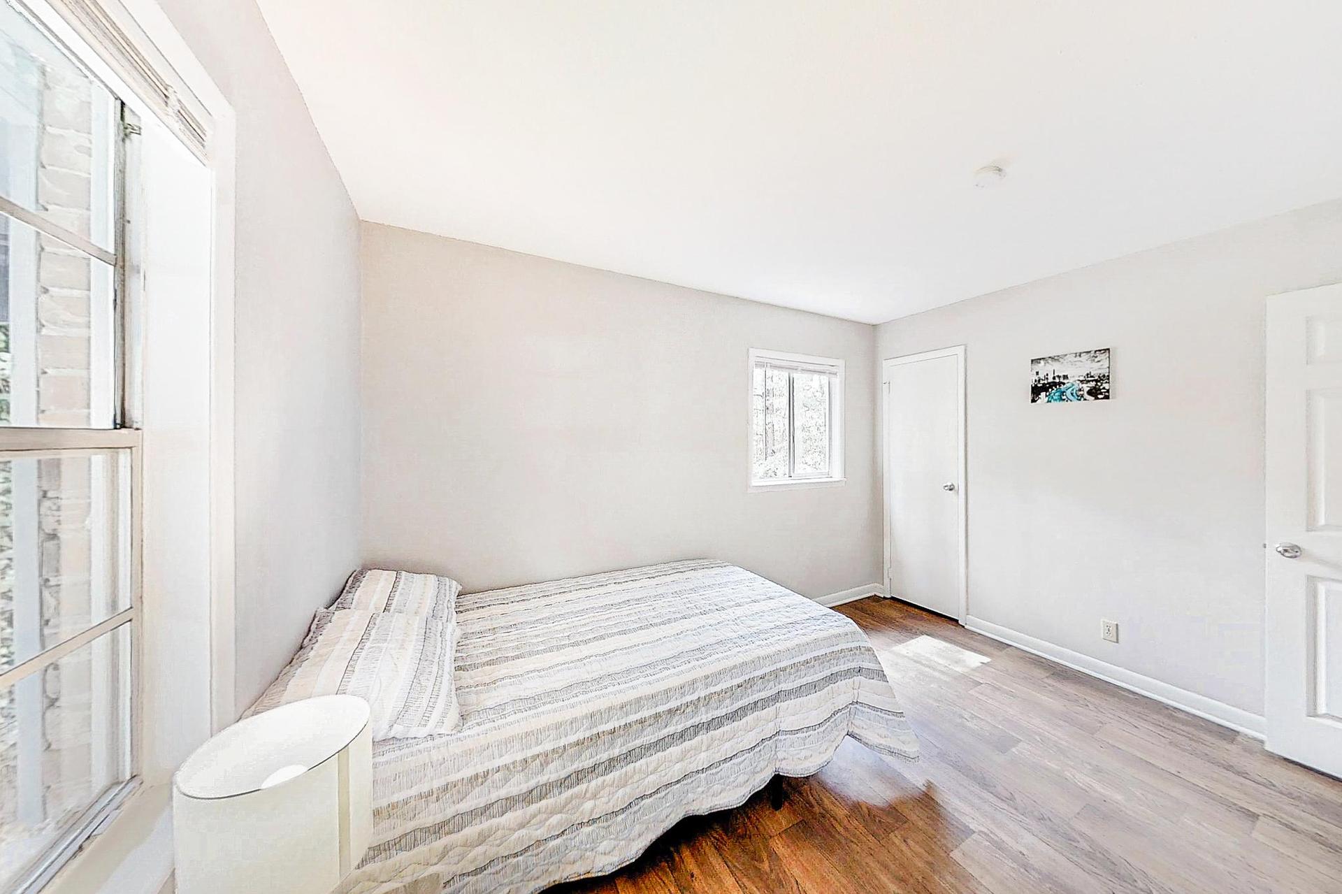 bedroom, detected: bed, toilet