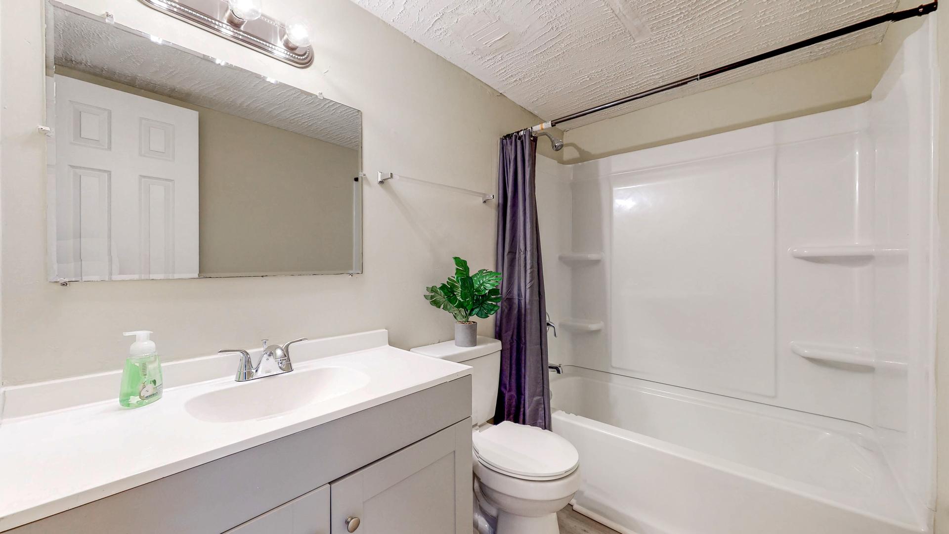 Bathroom(s)