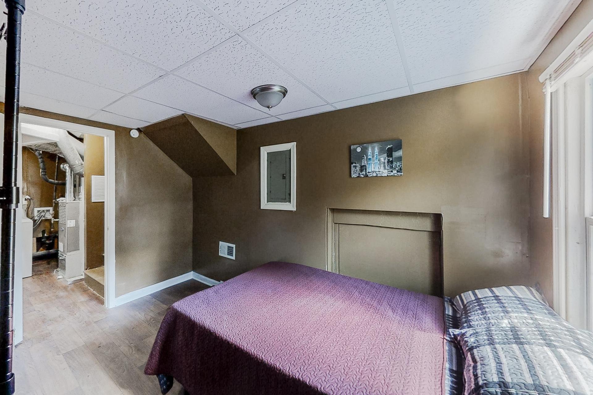 bedroom, detected: bed