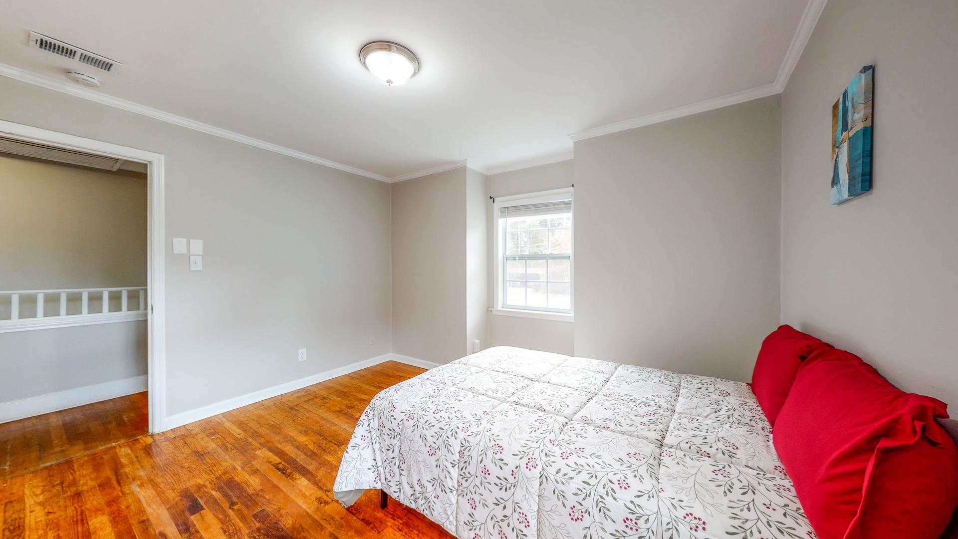 bedroom, detected: bed, window blind