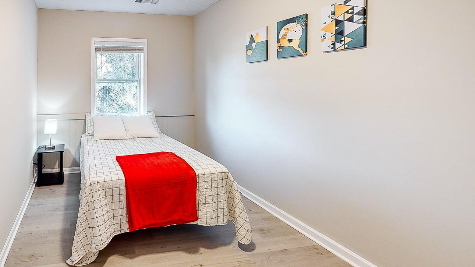 bedroom, detected: bed