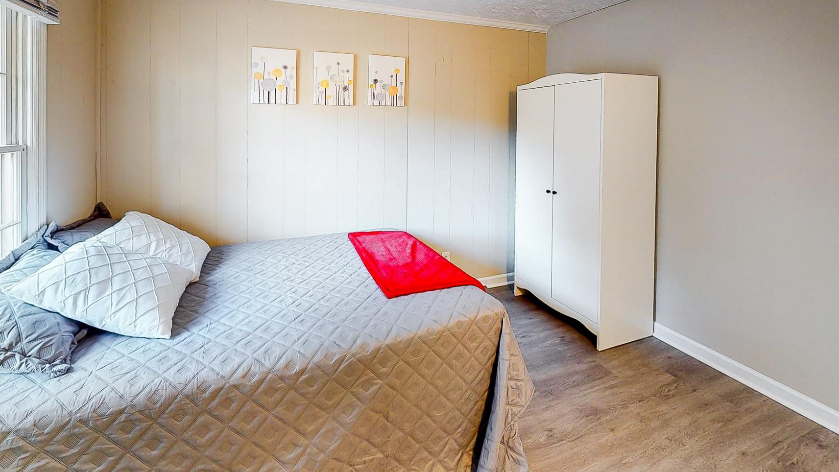 bedroom, detected: bed