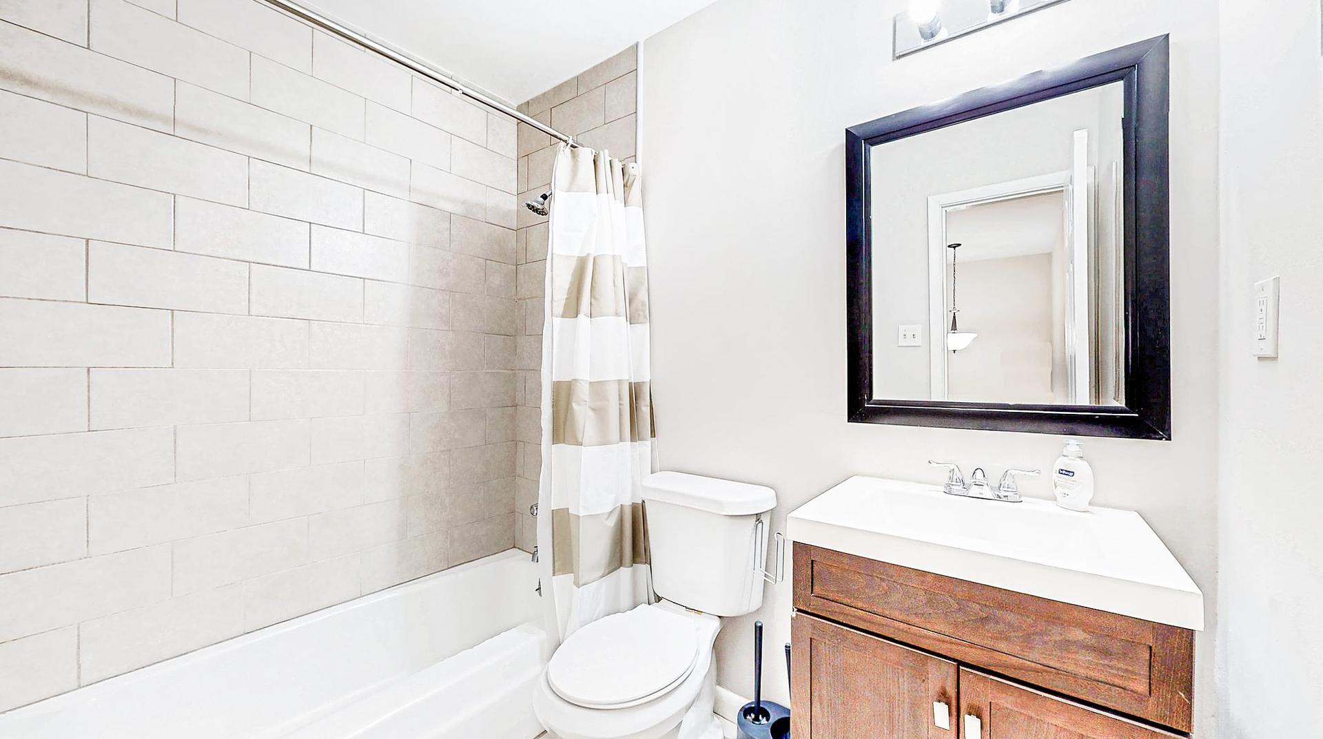 bathroom, detected: toilet