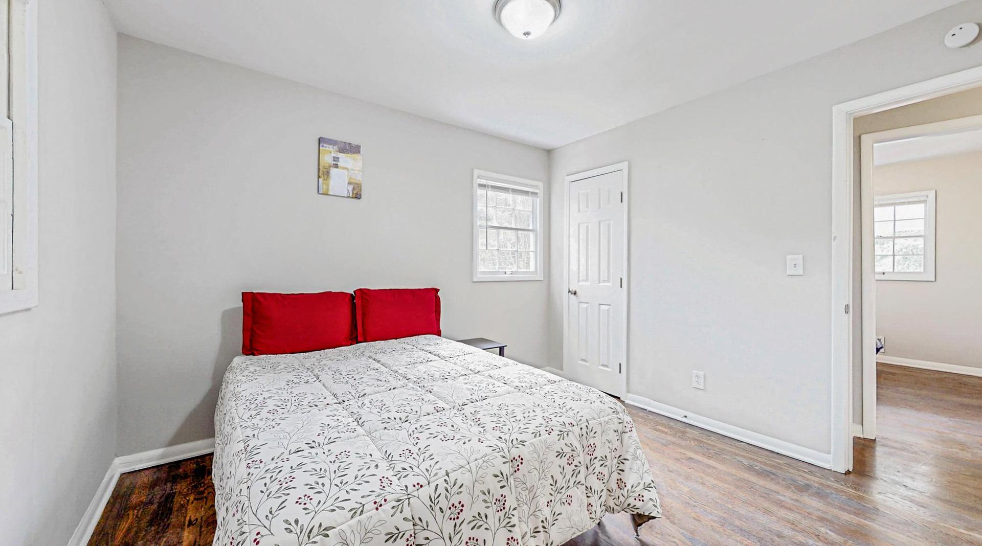 bedroom, detected: bed